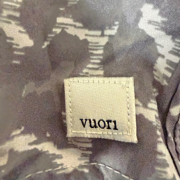 Vuori Dash 2.0 Shorts Womens Medium Gray Geometric‎ Athletic Running Stretch Gym - Picture 2 of 11